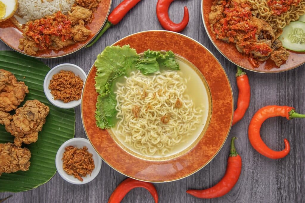 Cuisine du monde avec des insectes comestibles